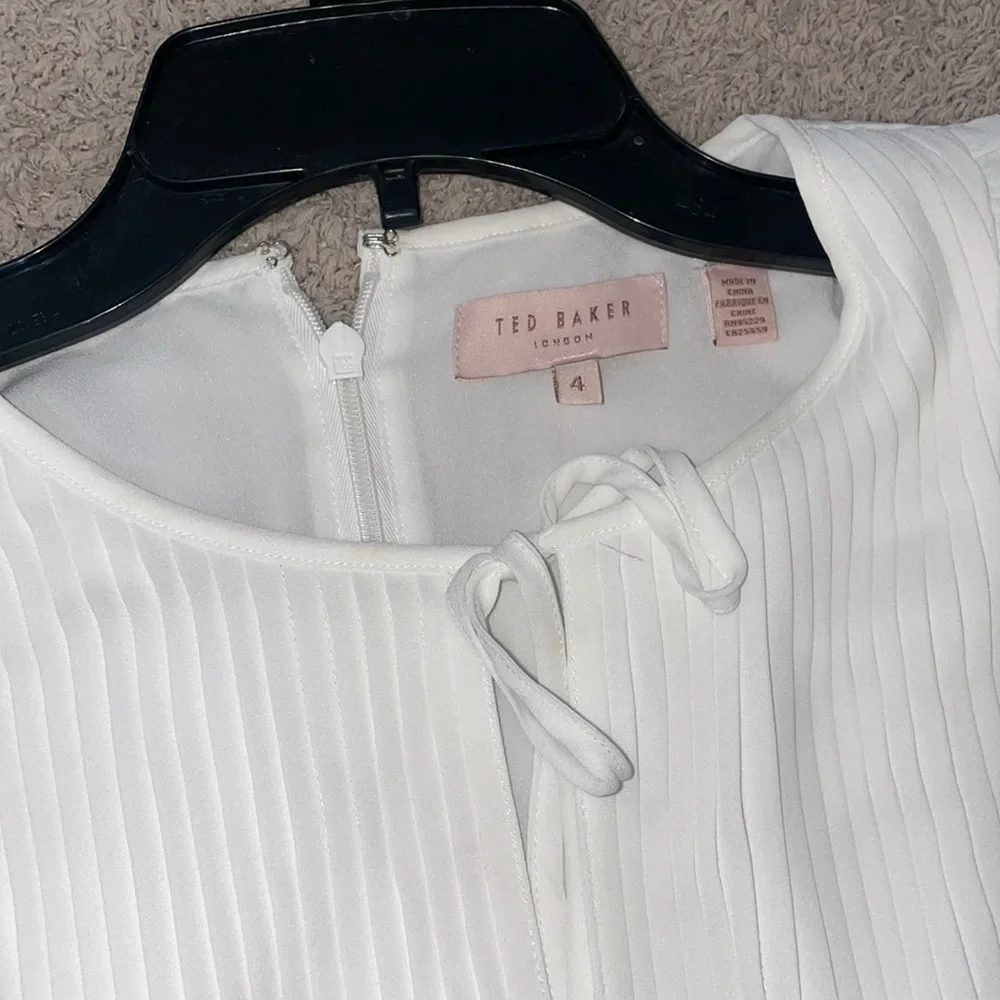 Ted Baker London Rommana Pleated Floral Dress 4 - Picture 7 of 9
